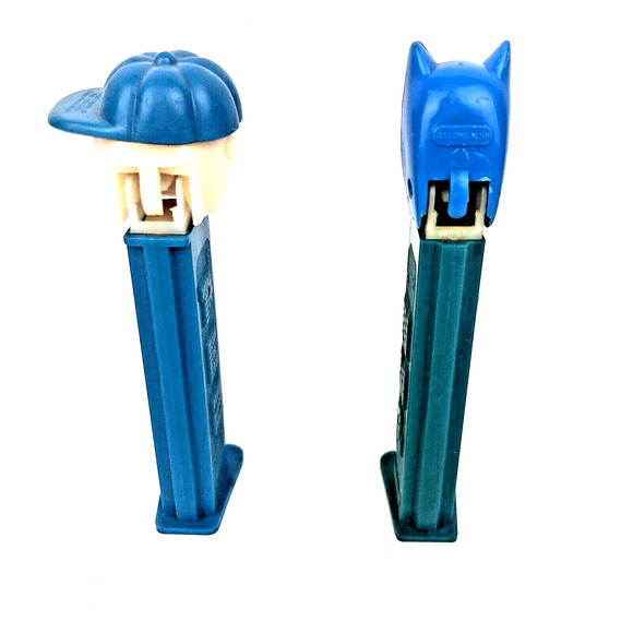 Pez Dispensers Charlie Brown And Batman Collectible Vintage Feet 1980s‎ Blue - Picture 3 of 9